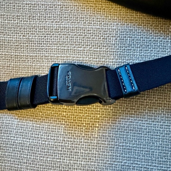 Disney X Coach Warren Mini Belt Bag With Holiday / Christmas / Winter Print - Picture 5 of 6